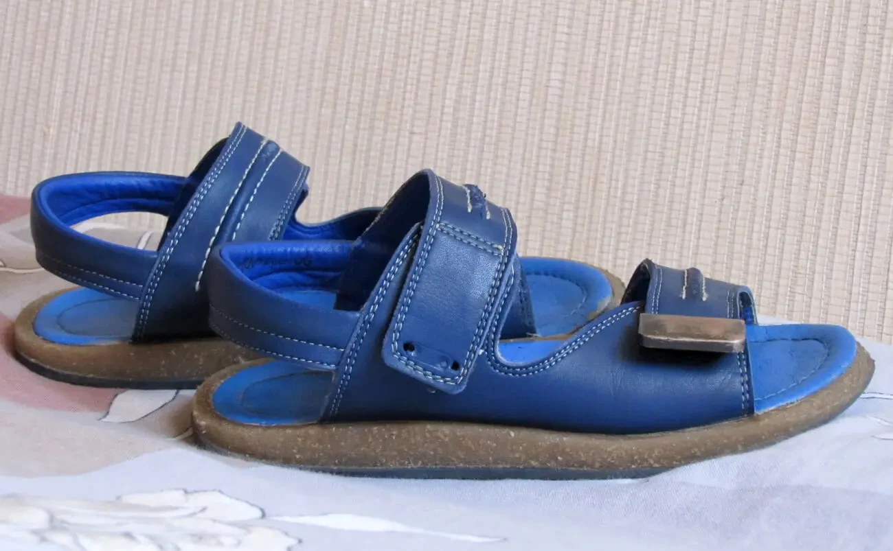 Фірмові шкіряні босоніжки, 19 см устілка 3