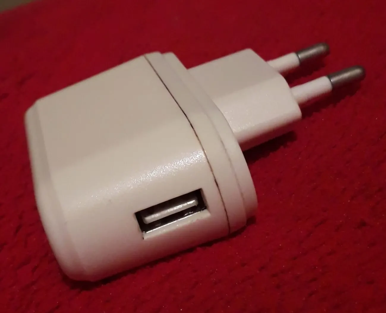 Зарядное устройство зарядка смартфон 2