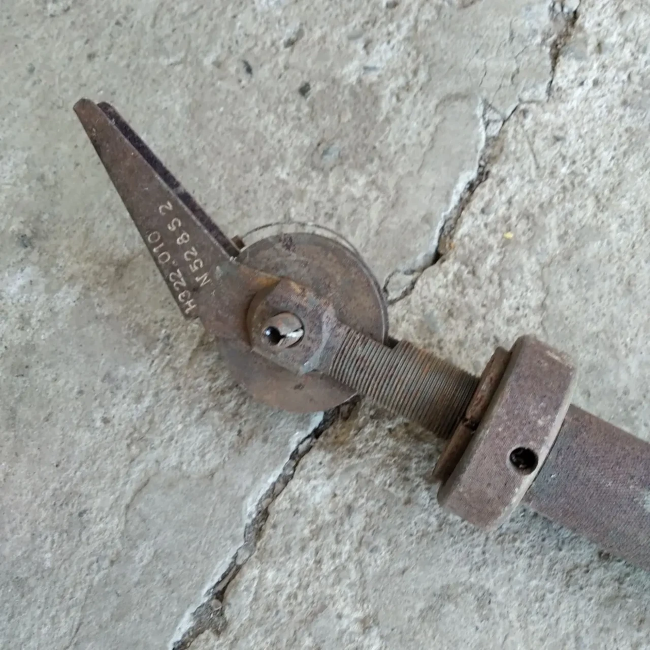 Стяжка навіски розтяжка регулювальний болт таллер розкос дозатор 5