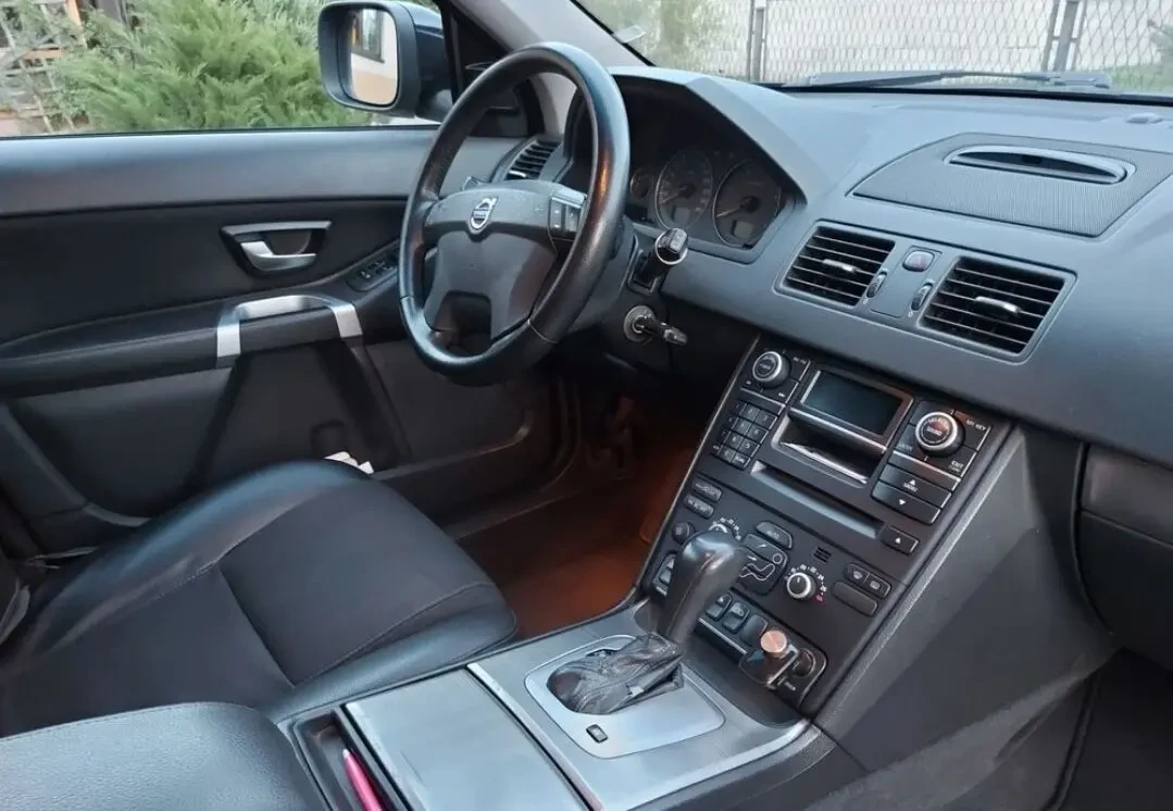 Продам Volvo XC-90 6