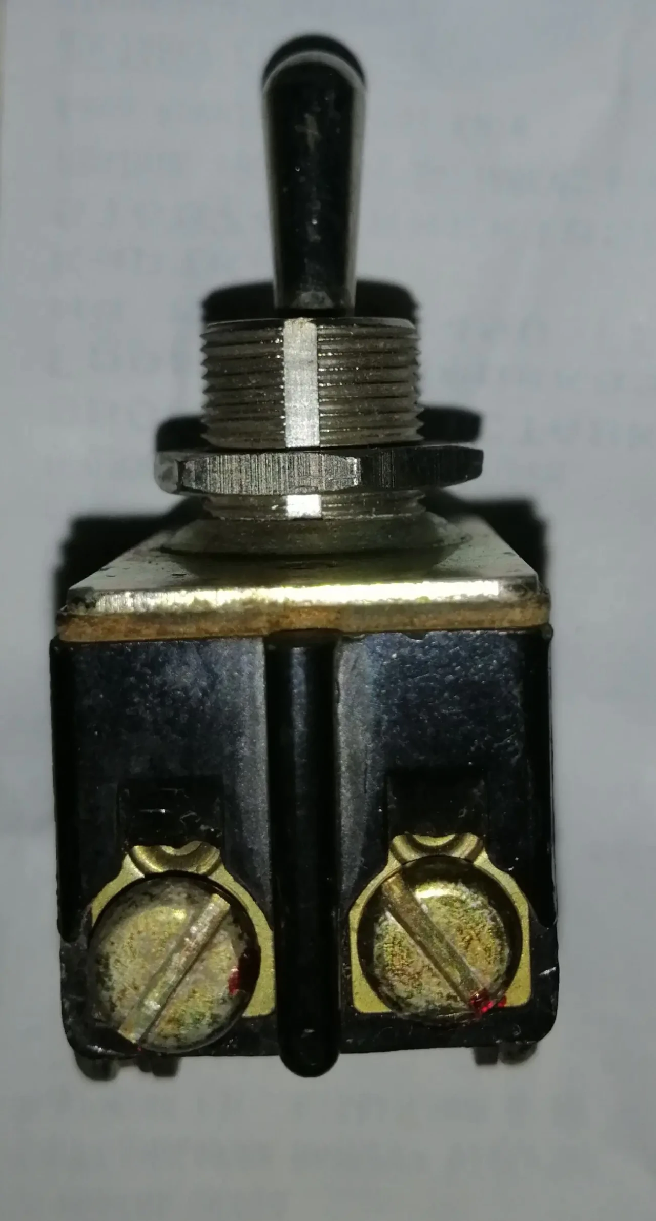 Тумблер Marquardt Typ 0175.0201, 6A, 250V (Германия) 2-полюсн (ON/OFF) 4