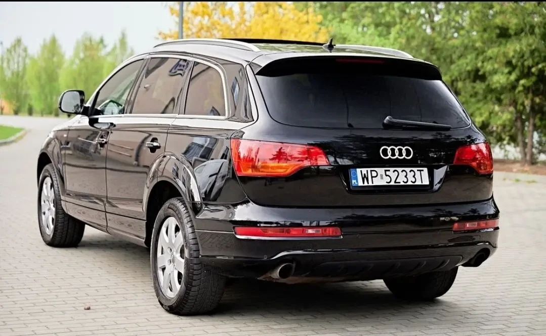 Продам Audi Q7 4