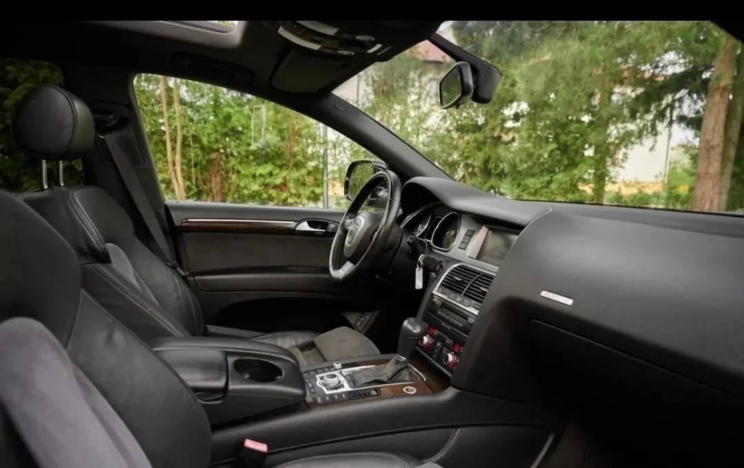 Продам Audi Q7 7