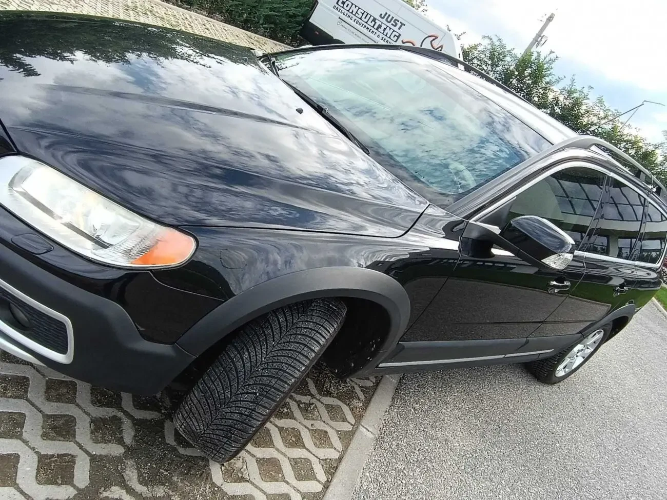 Продам Volvo XC-70 3