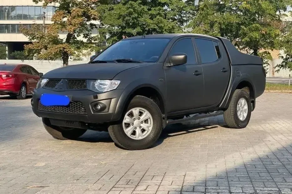 Продам Mitsubishi L200 для ЗСУ