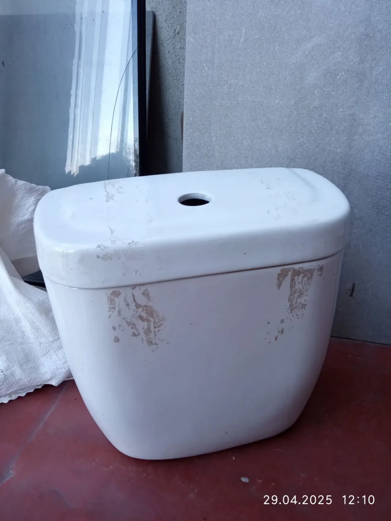 Бачок для унитаза   Б.У   155мм нижний подвод