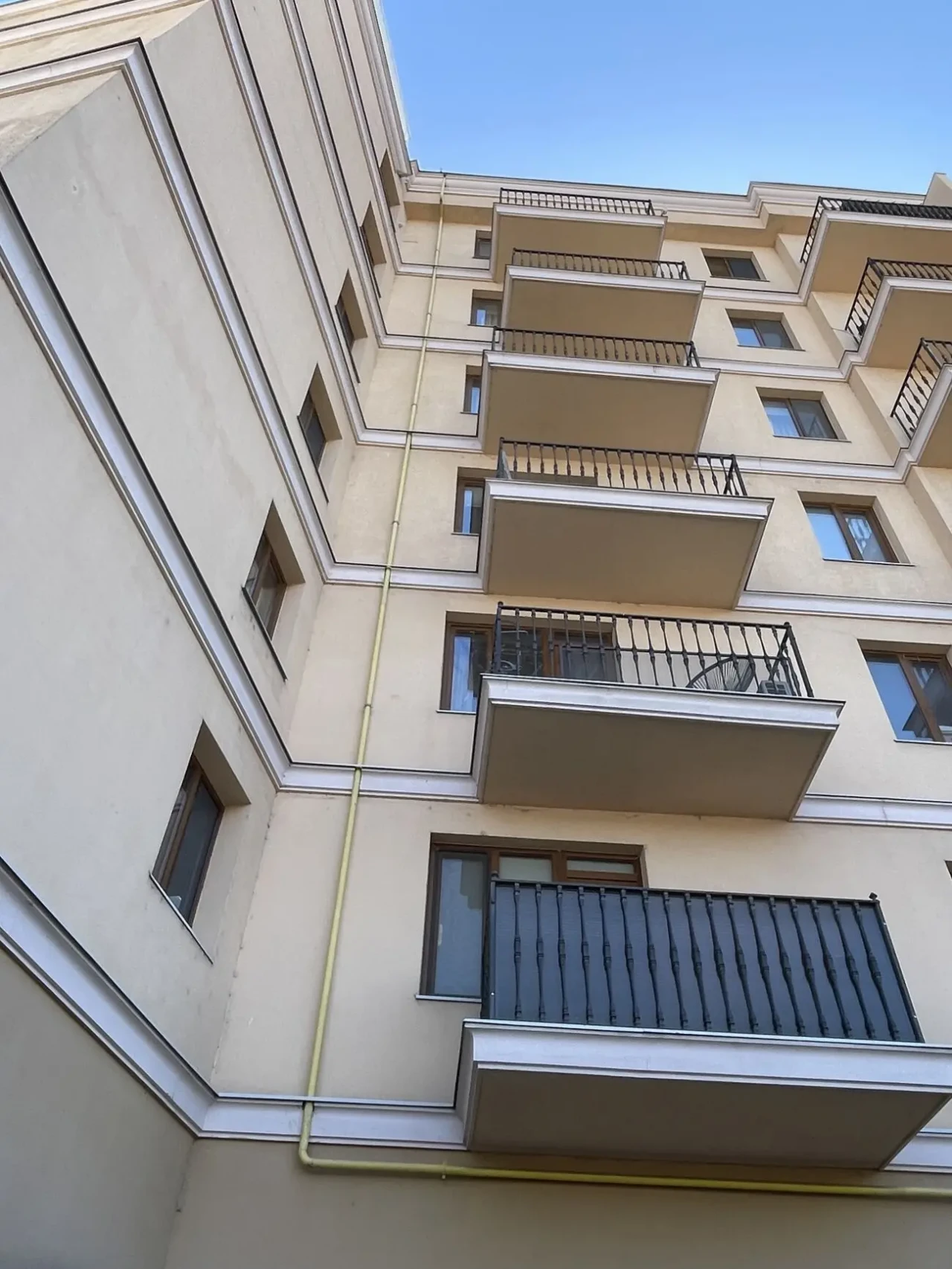 Продам квартиру в центре 7