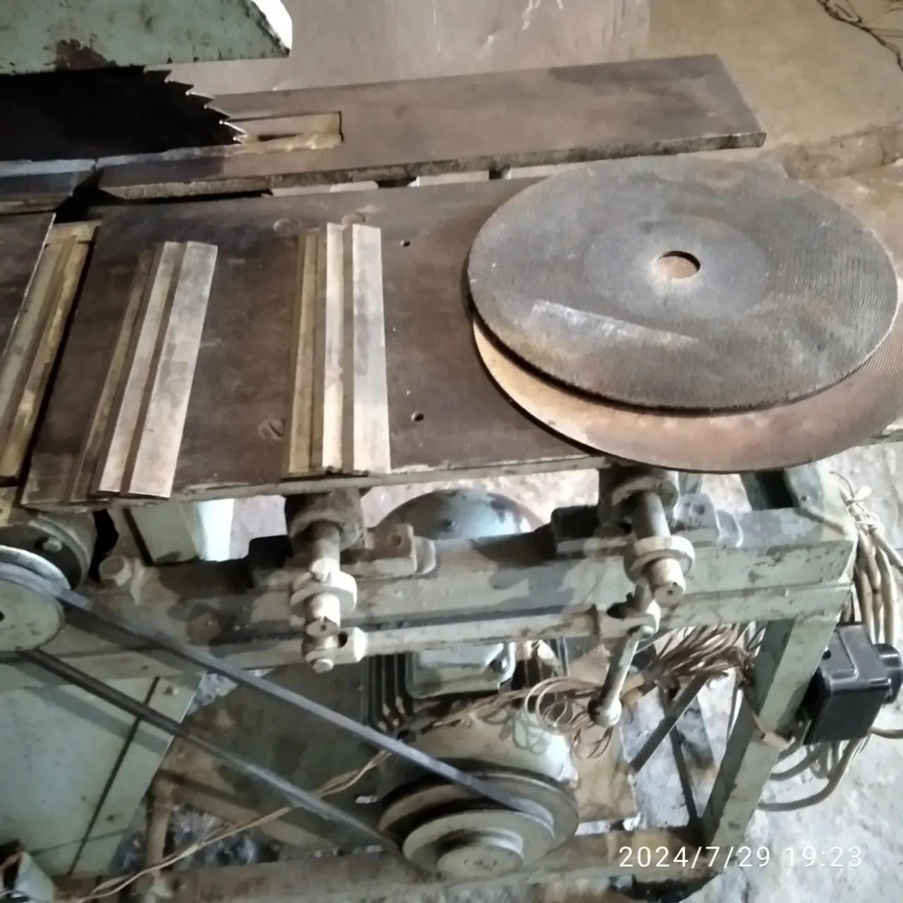 Станок строгальный с циркуляркой и патроном б/у. 8