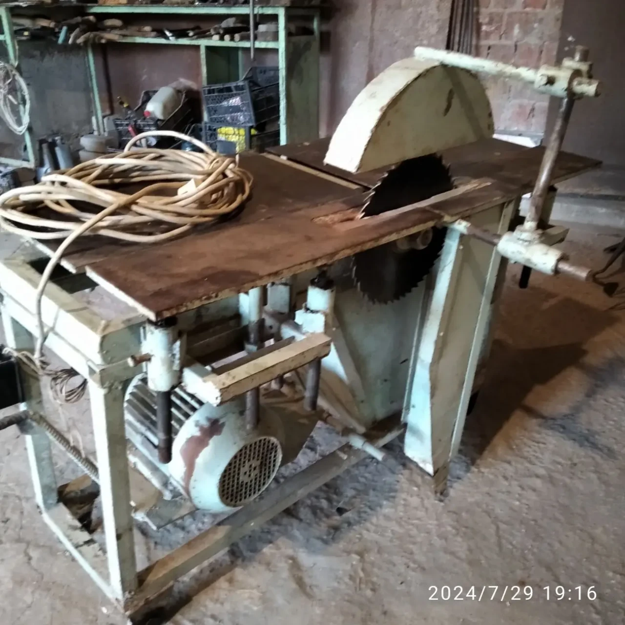 Станок строгальный с циркуляркой и патроном б/у.