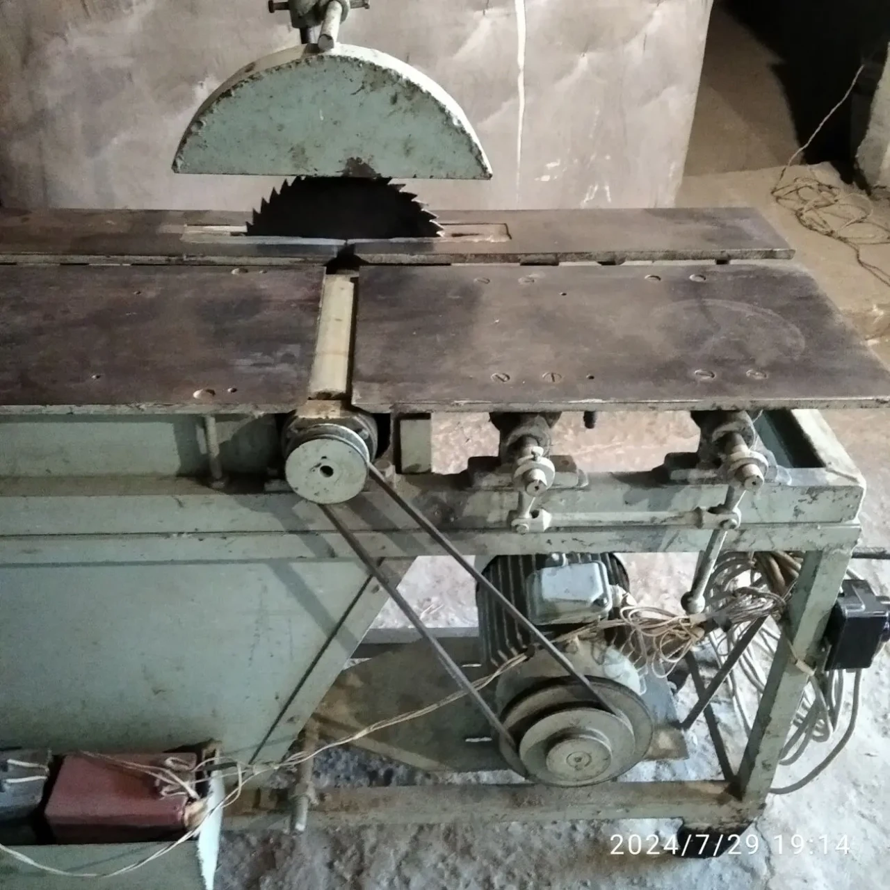 Станок строгальный с циркуляркой и патроном б/у. 9