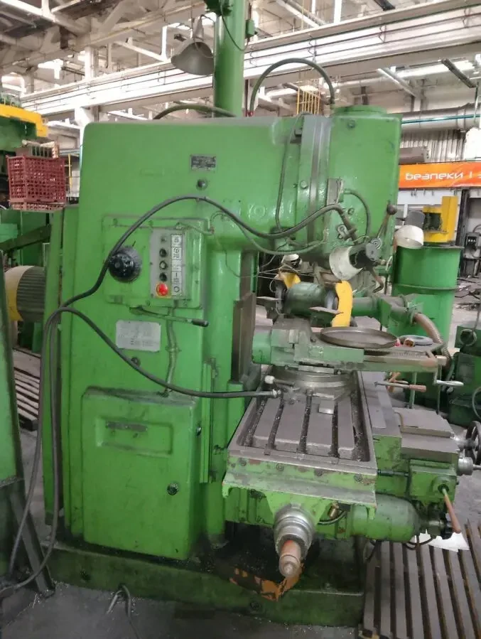 Фрезерний верстат ВМ127