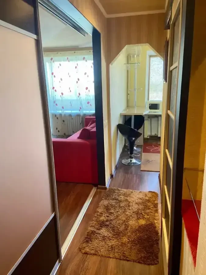 Сдам 1 комн квартира Поля 5