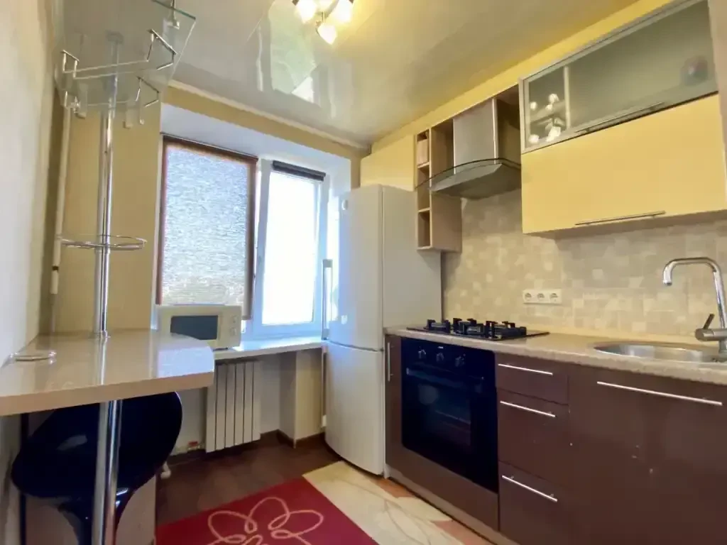 Сдам 1 комн квартира Поля 2