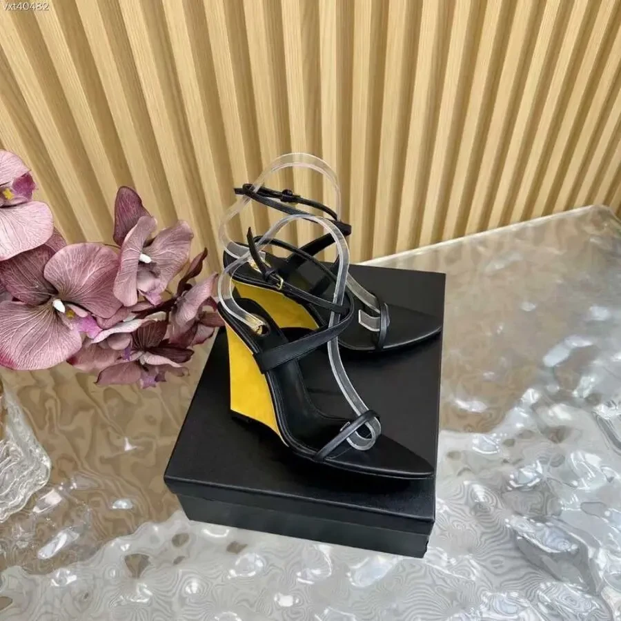 Босоніжки Yves Saint Laurent Ysl 34-42 4