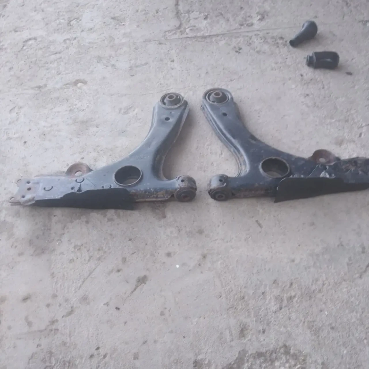 Ричаги передні Пассат б3 б4 гольф 3 4