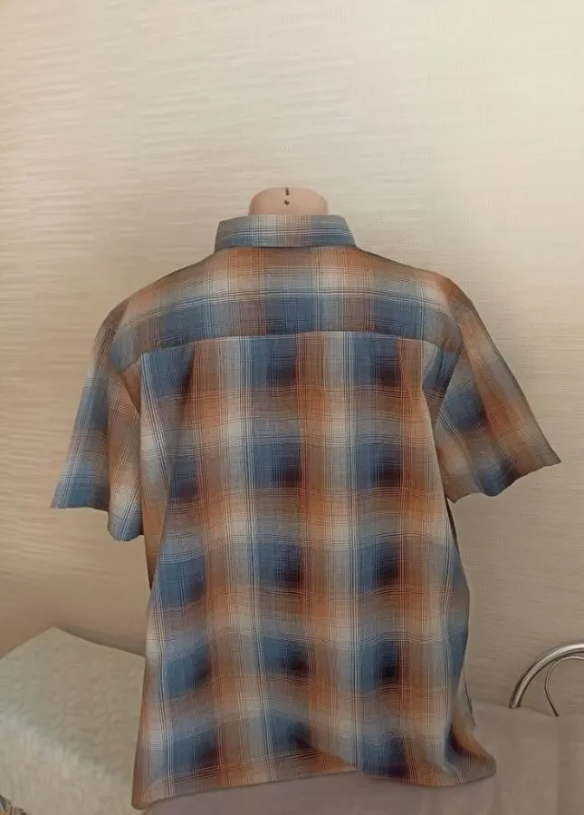 TU Красивая мужская рубашка короткий рукав 2XL 4