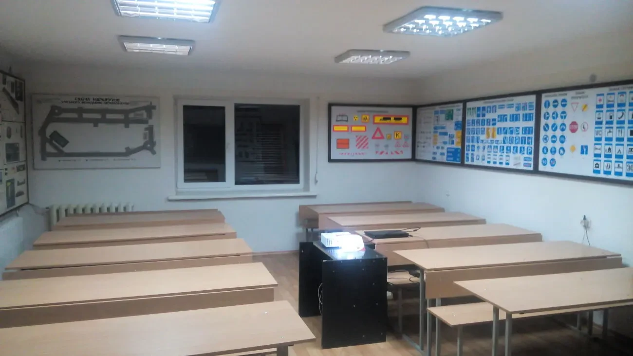 аренда нежилого помещения 50м2 под офис,кабинет или класс 4