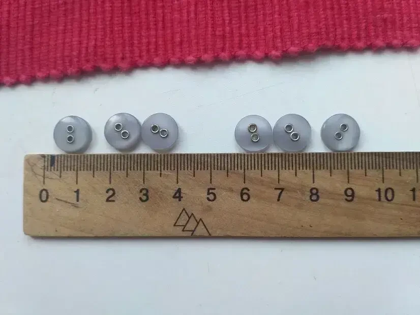 Детские пуговицы нарядные  с металлическими  глазками 2