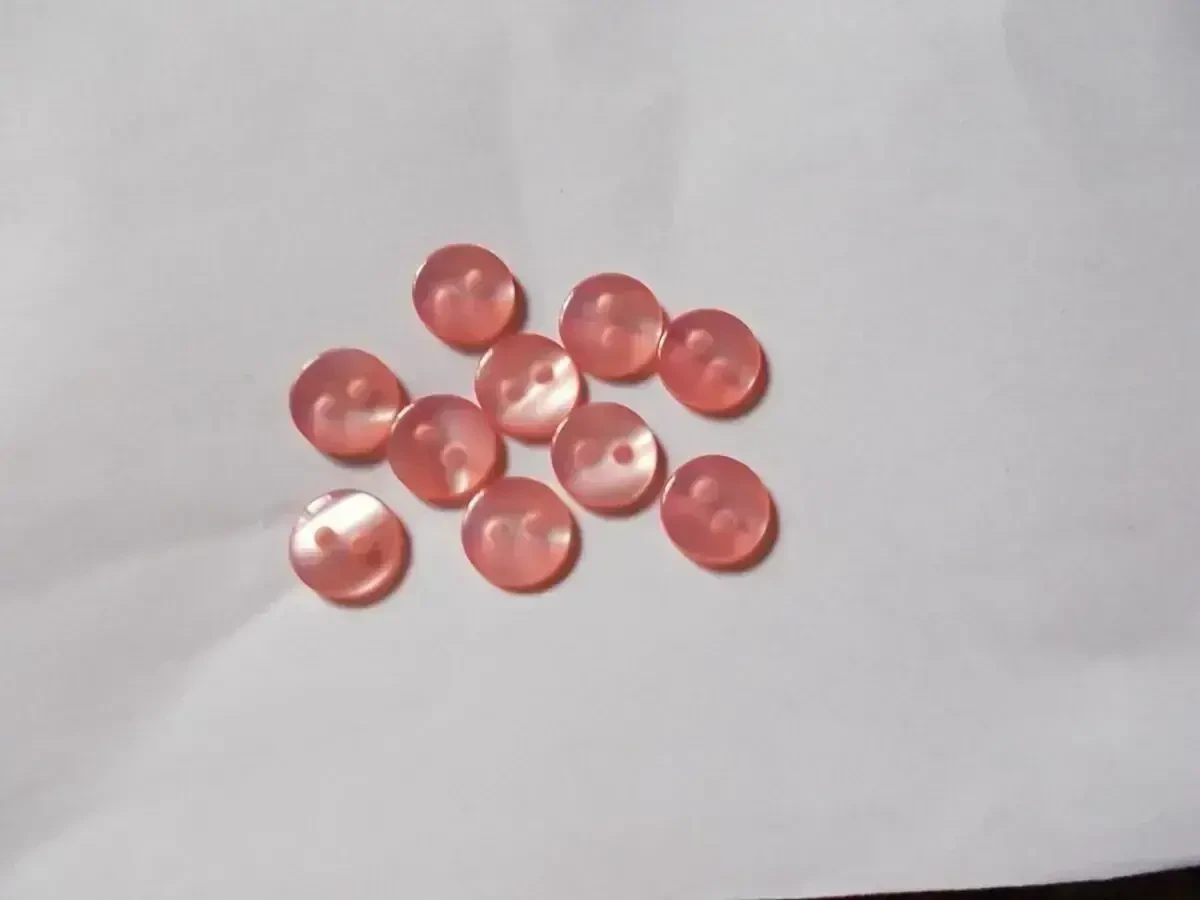 Пуговицы детские нежно-розовый перламутр 10 штук 3