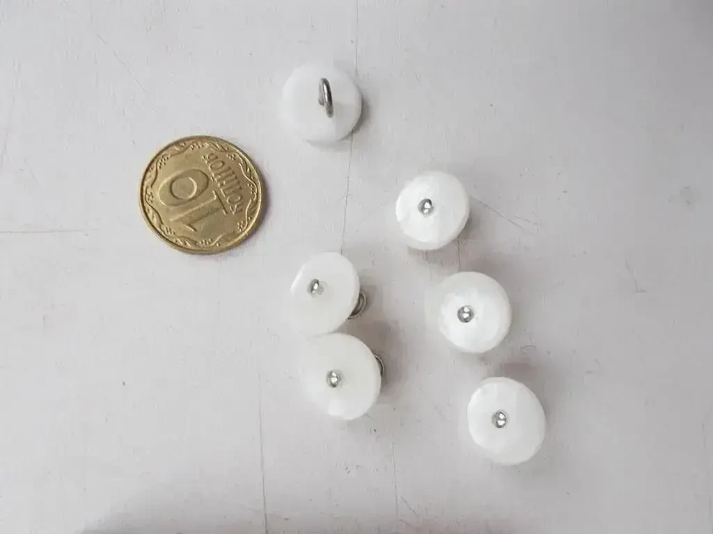 Детские пуговицы жемчужины на мет. ножке 2