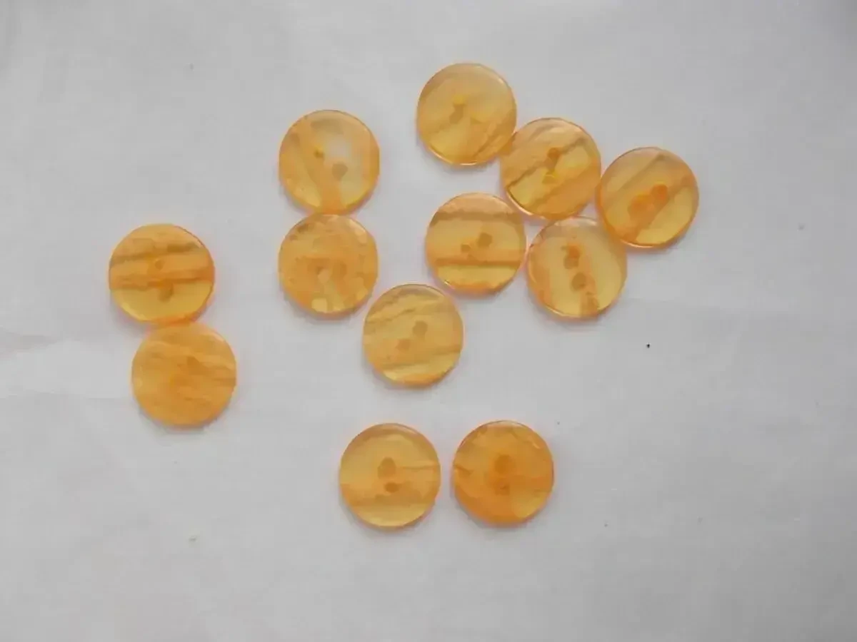 Пуговицы полупрозрачные с рисунком 12 штук диаметр18 мм 3