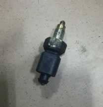 Датчик вмикання задньої передачі Volkswagen Caddy III,Touran, Golf V