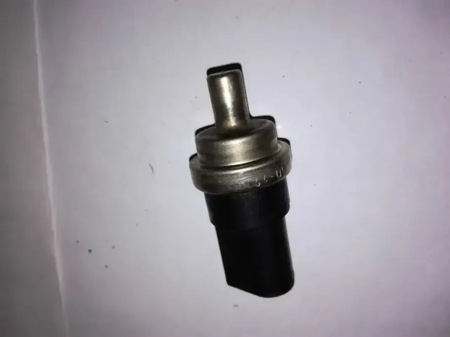 Датчик температури тосолу Volkswagen Caddy 3,Golf V