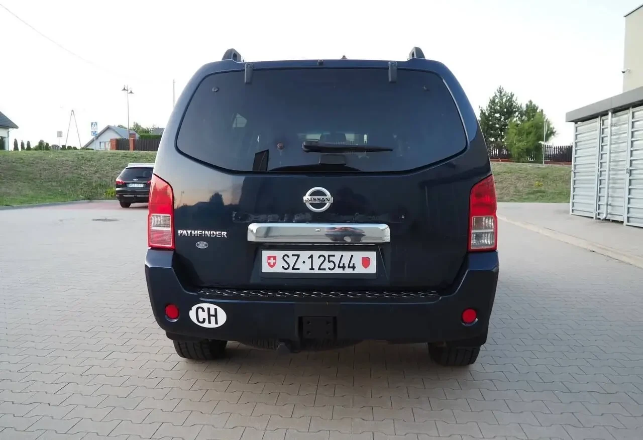 Nissan Pathfinder 8