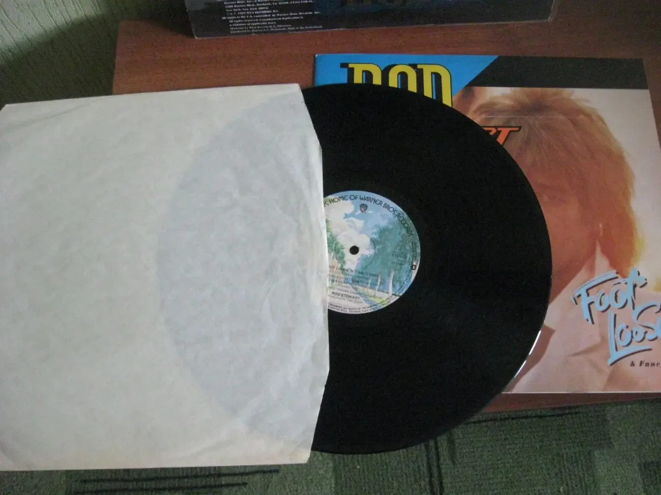 Вініл Род Стюарт Fool Loose and Fancy Free, диск з буклетом 4