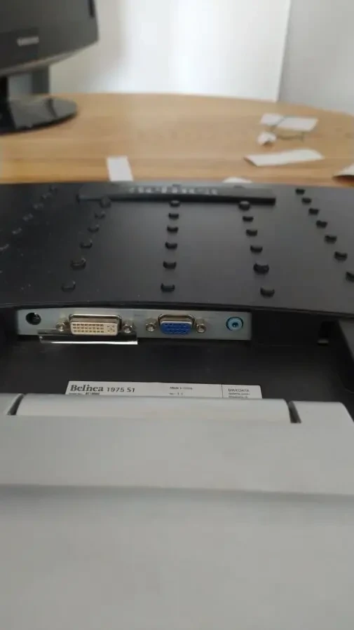 19 LCD  монитор бу Belinea 1975 S1 5