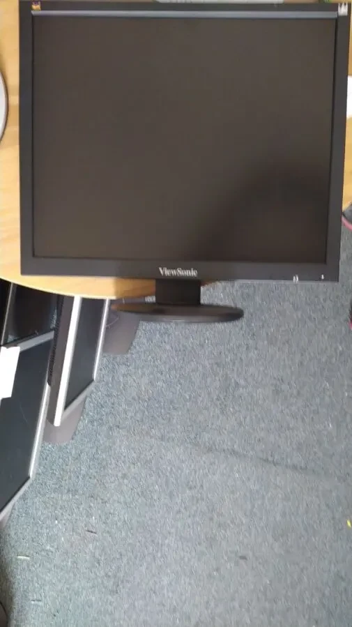 19 дюймов  LCD  б/у монитор ViewSonic VA925-LED 2