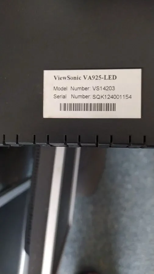 19 дюймов  LCD  б/у монитор ViewSonic VA925-LED 4