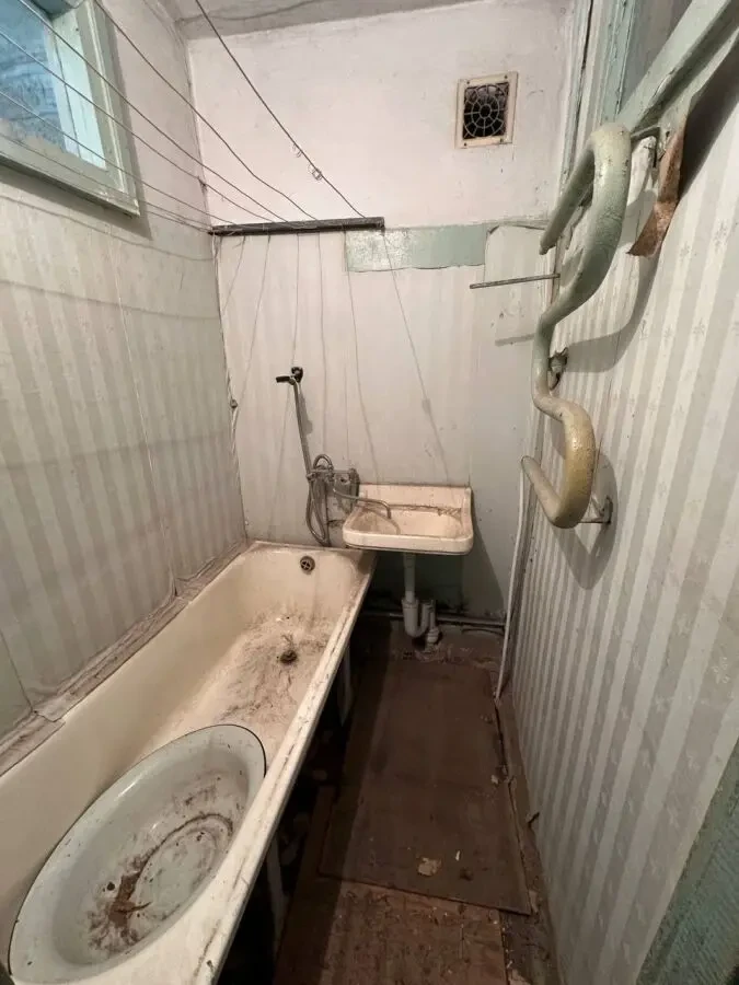 Продам 2к квартиру в г. Самар під ремонт 9