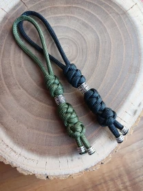 Темляк из паракорда с бусинами