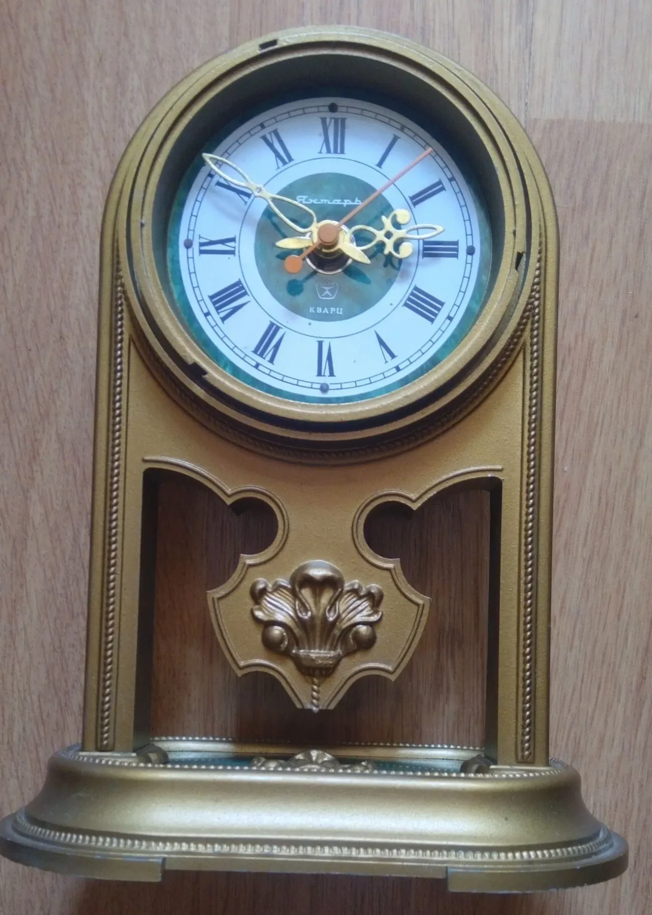 Янтарь часы настольные каминные читайте описание