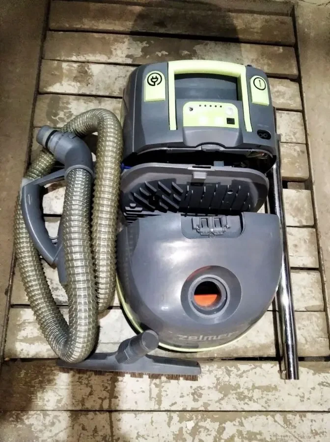 Пылесос на запчасти