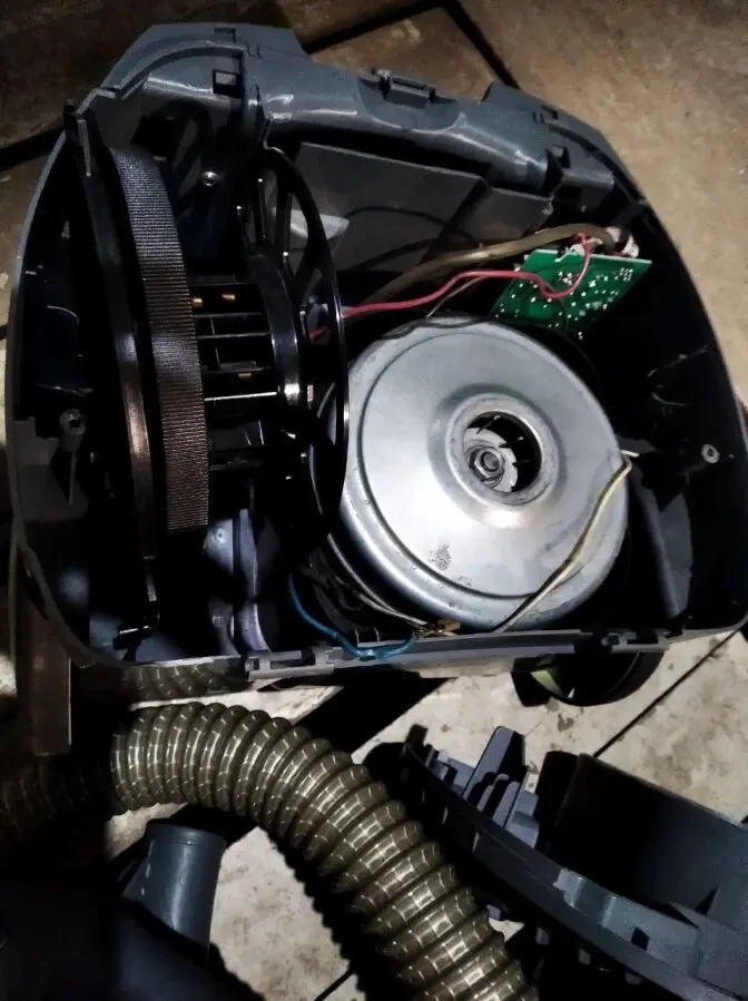 Пылесос на запчасти 2