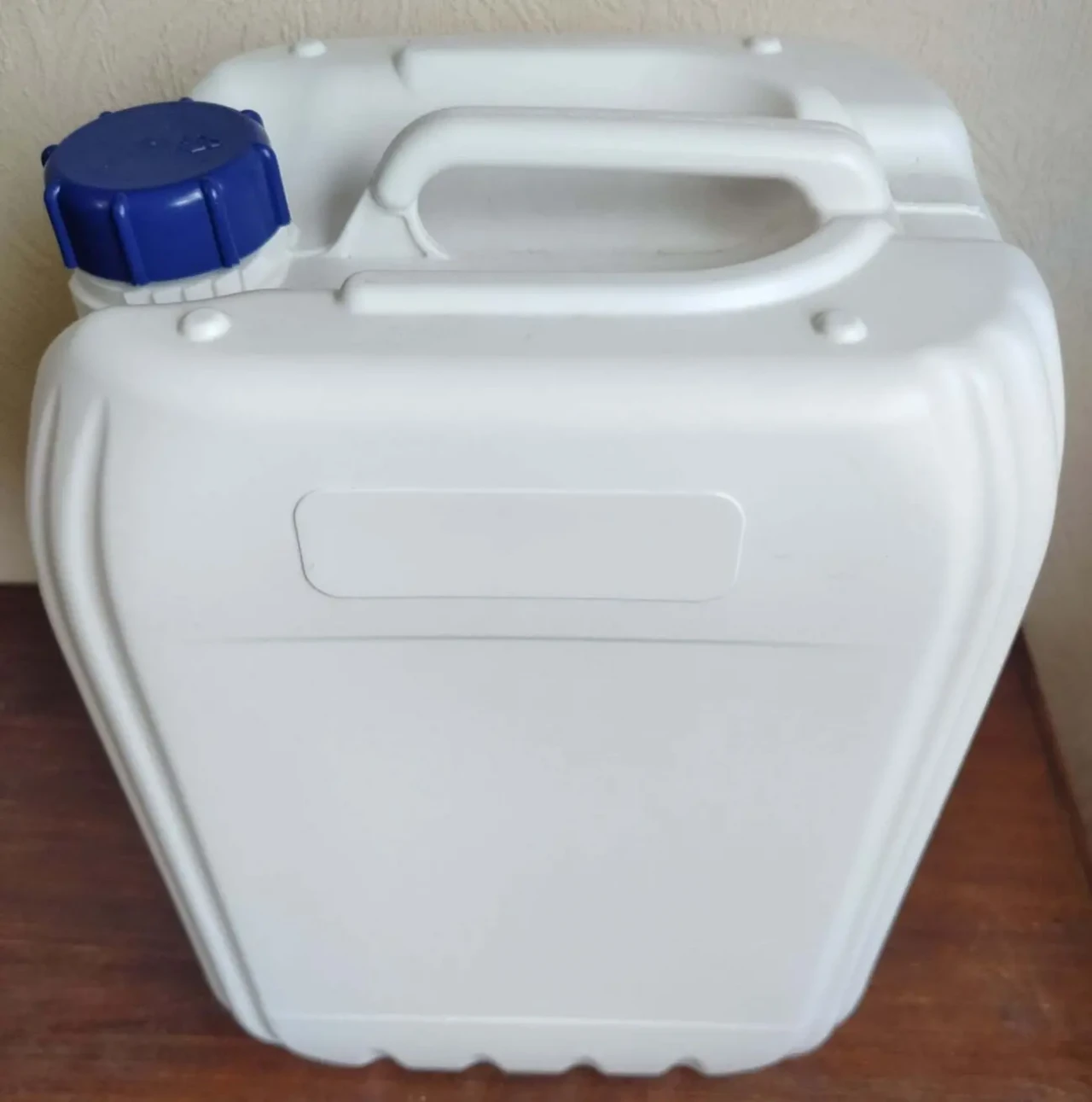 Каністра пластикова технічна  20л перший оберт 4