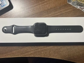 Apple watch SE space gray aluminium case
