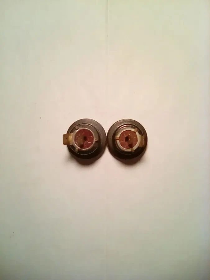 Цоколь контрольной лампы 2