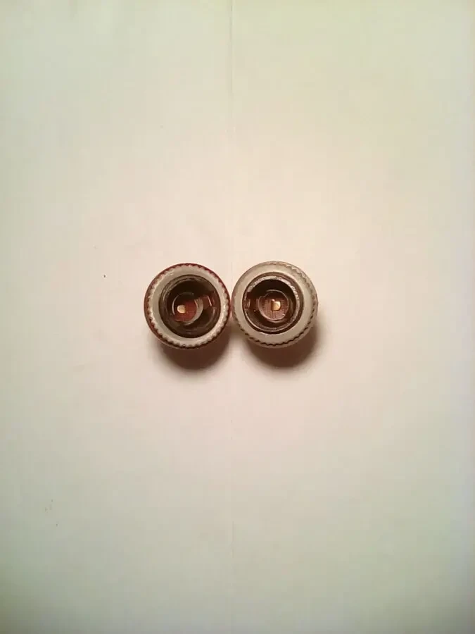 Цоколь контрольной лампы