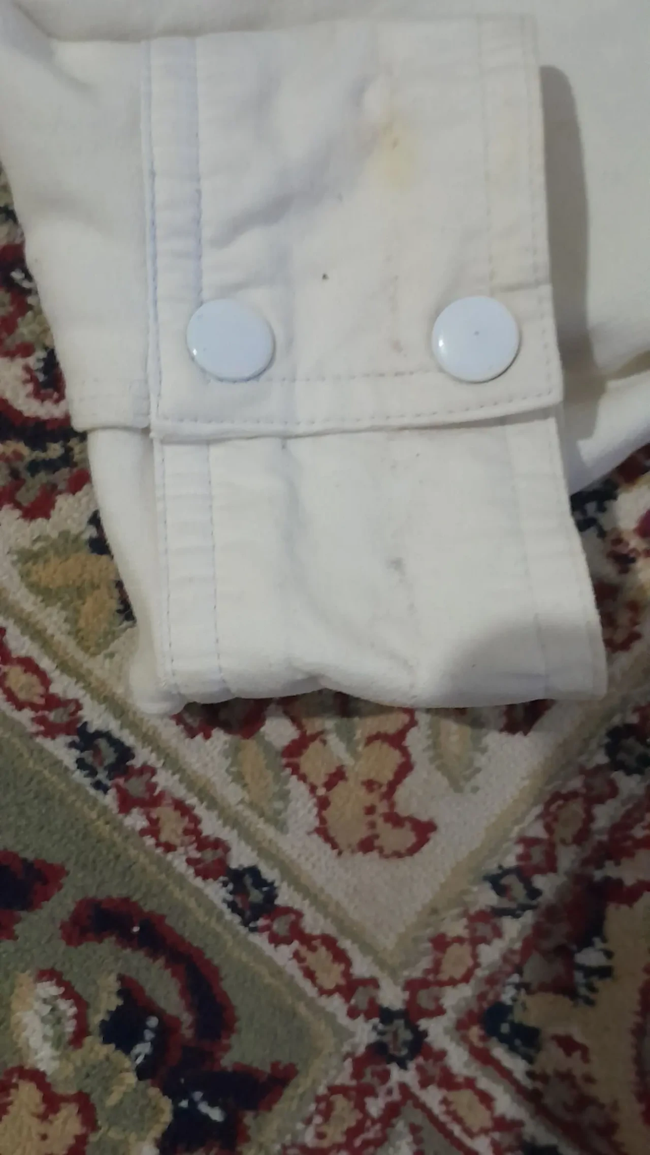 Белая ветровка на молнии. 5