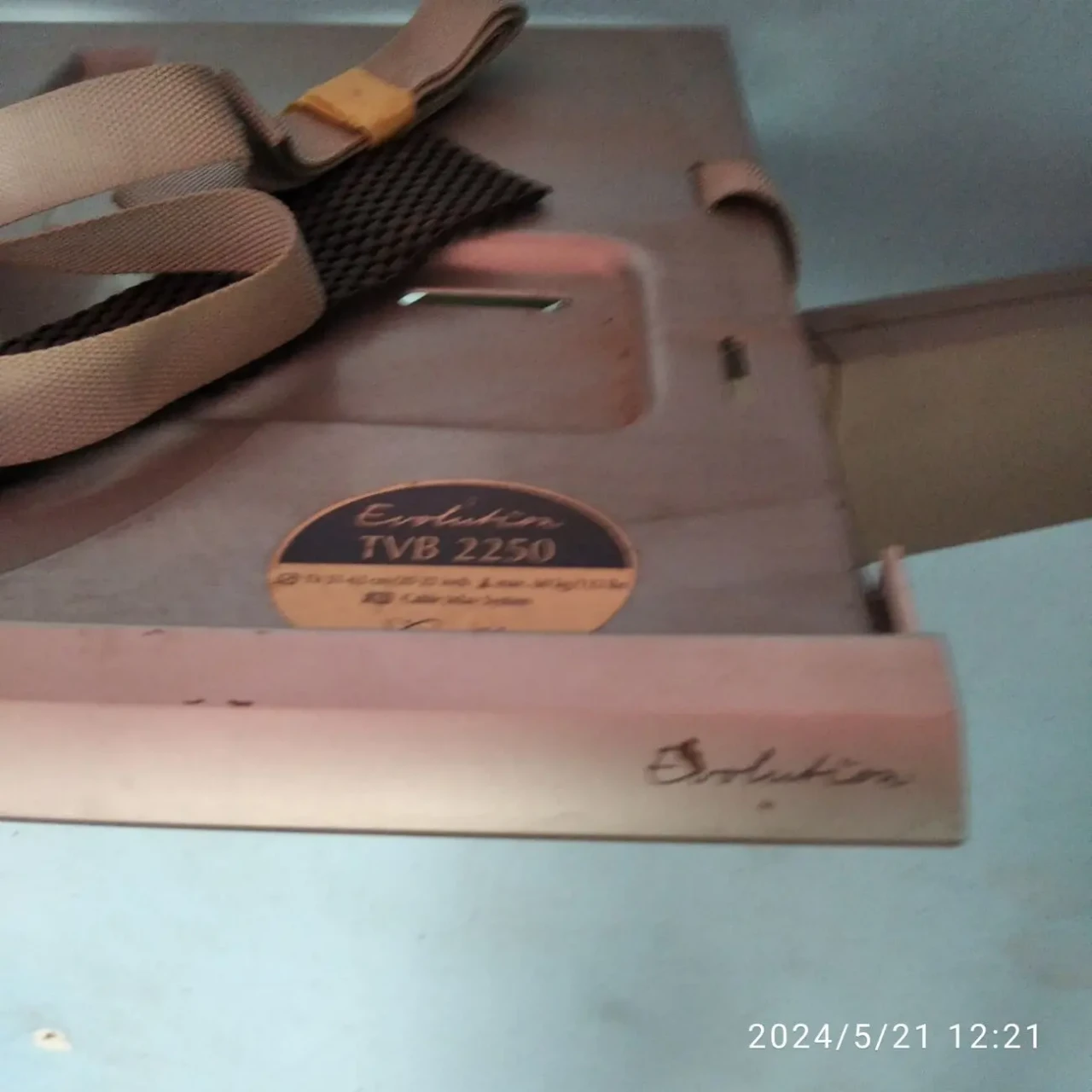 Полка настенная под телевизор б/у. 3