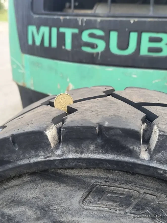 Суцільнолиті шини для навнтажувача 6.50-10 Б/В 3