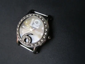 Часы женские QMAX На ходу. Кварц. 4