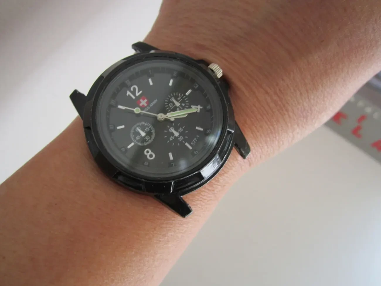 Часы мужские swiss army кварц на ходу 10