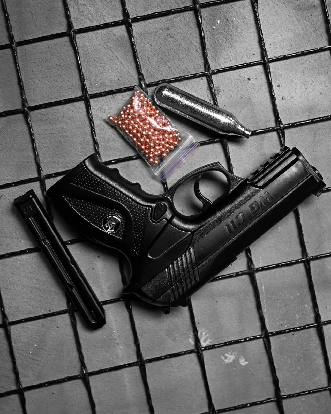 Пневматичний пістолет Crosman C-11 4 ДЛ7202 8