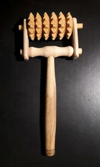 Ручной массажер роликовый аппликатор деревянн