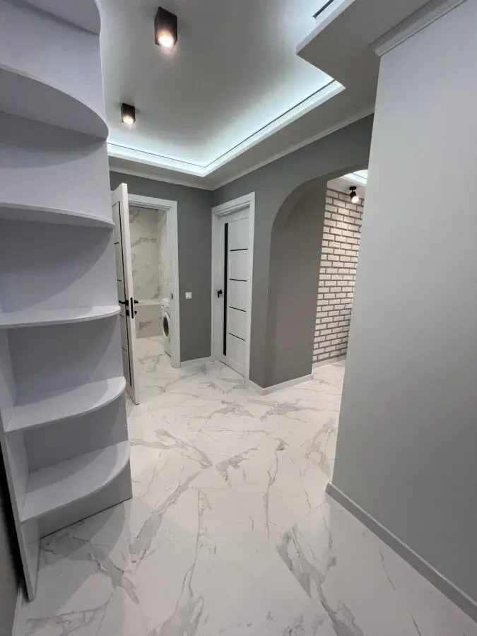 Продаж 1 к квартири 42 м2 в новобудовіз якісними меблями та технікою 2