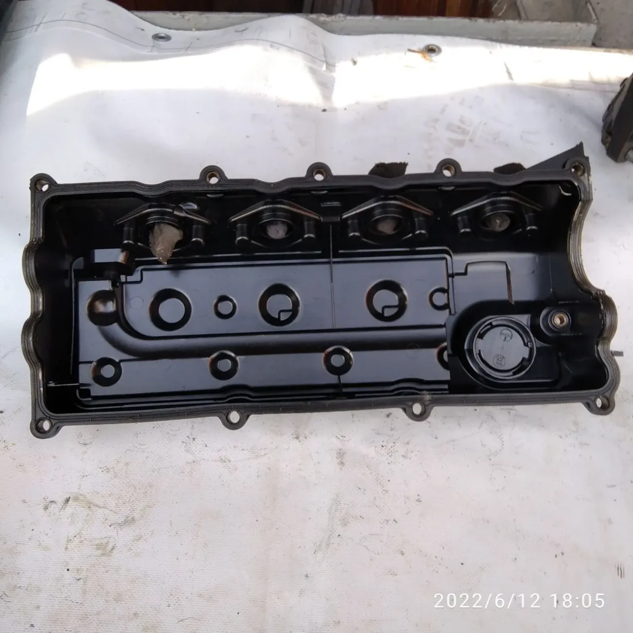 Клапанная крышка б/у Опель Комбо С двиг. Y17DT. 2